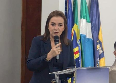 Adriane define hoje percentual de reajuste salarial para servidores concursados