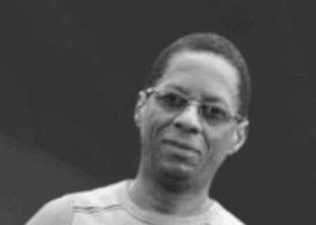 Arquiteto morre 2 meses ap&oacute;s esbarr&atilde;o durante jogo de futebol