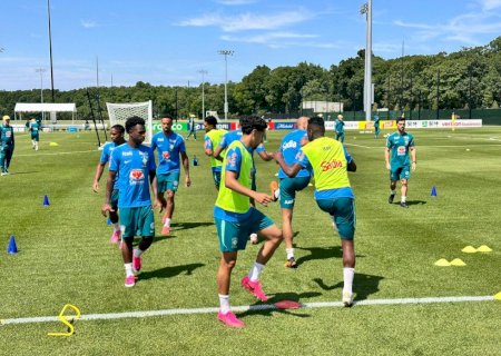 Seleção brasileira faz treino com foco na estreia da Copa do Mundo ainda sem Neymar