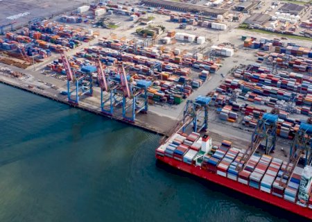 Brasil chama tarifa dos EUA de "injusta" em nova reunião