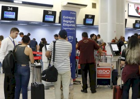Setor de serviços cai 0,4% em maio por recuo na área de transportes