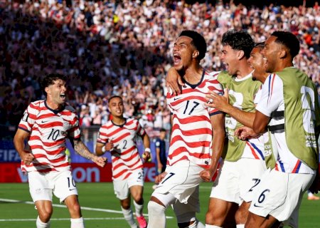 Web reage à classificação dos Estados Unidos na Copa do Mundo: "Praticando o soccer"