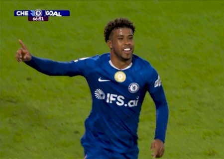 Andrey Santos chega a acordo com Manchester United e está perto de deixar o Chelsea