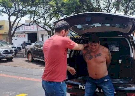Homem que matou esposa e atirou contra policiais &eacute; condenado a 27 anos