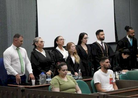 M&atilde;e e padrasto de Sophia s&atilde;o condenados por tortura em novo processo