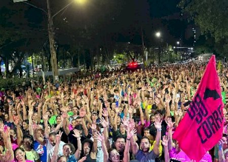 Pra&ccedil;a do Papa tem corrida em clima de festa julina em plena segunda