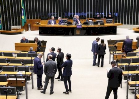 Aprovada MP que libera R$ 10 bilh&otilde;es para controlar pre&ccedil;o do diesel
