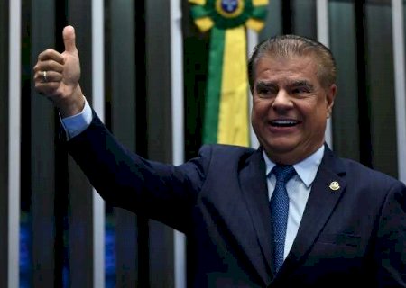Nelsinho rebate ataque ao voto feminino: &ldquo;Mulher n&atilde;o precisa de permiss&atilde;o&rdquo;