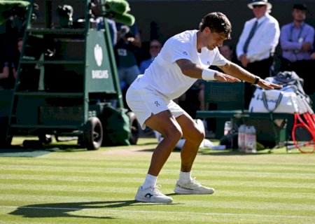 Tenista vence em Wimbledon e imita Matheus Cunha em comemoração; veja vídeo