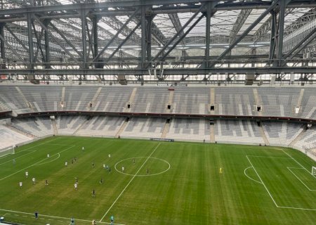 Athletico finaliza testes no novo gramado sintético para volta ao Brasileirão; veja como ficou