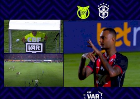 Vitória x Palmeiras: CBF divulga análise do VAR nas expulsões de Cacá e Luan Cândido; ouça