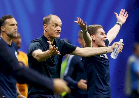 Técnico pede que alunos faltem a aula por jogo da Inglaterra na Copa, e gera reação do governo