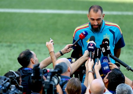 Jogadores da Espanha condenam declaração racista de ex-primeiro-ministro sobre franceses