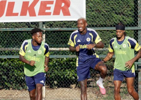 Com Atlético-MG de olho, empresário de Fred viaja para se reunir com Fenerbahçe