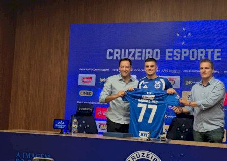 Gabriel Pec explica escolha pelo Cruzeiro e chora ao ver recado do menino Gui, torcedor do Vasco