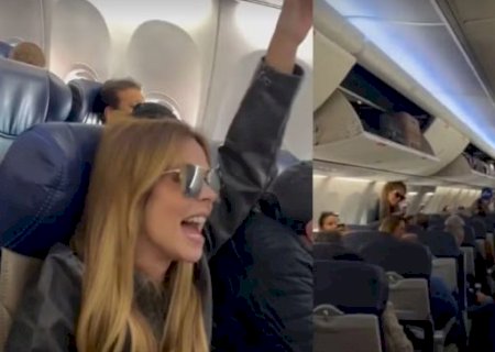 Mari Fagundes faz show particular em avi&atilde;o e canta 'Pe&atilde;o Todo Tatuado'
