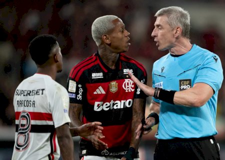 Boto critica arbitragem e diz que houve pênalti para o Flamengo contra o São Paulo