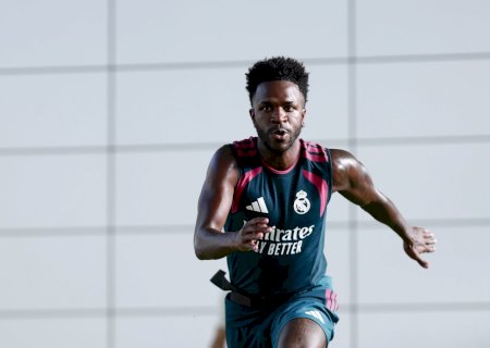 Vini Jr. comenta início de trabalho com José Mourinho após reapresentação no Real Madrid