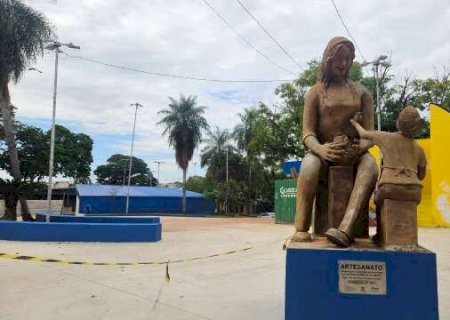 Na reta final, Pra&ccedil;a dos Imigrantes recebe aditivo de R$ 137 mil para obra