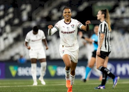 Fluminense vence Botafogo e segue na briga por vaga no Brasileir&atilde;o Feminino