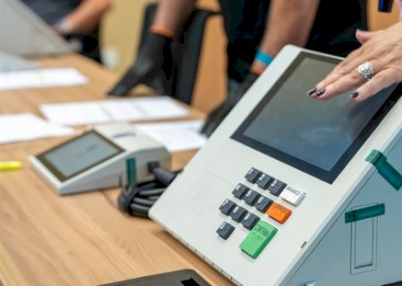 TRE promove demonstra&ccedil;&atilde;o de seguran&ccedil;a da urna eletr&ocirc;nica na Feira Central