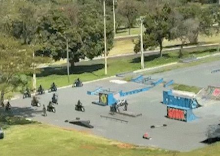 Treinamento da PM "despeja" skatistas do Parque das Na&ccedil;&otilde;es