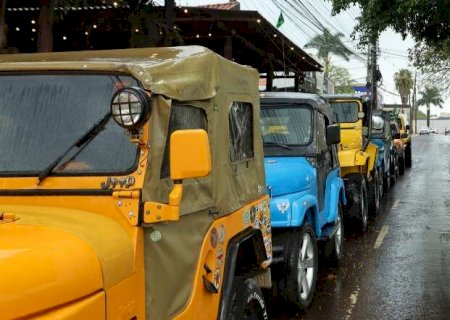 Mesmo sem desfile, jipes mant&ecirc;m celebra&ccedil;&atilde;o pelos 127 anos de Campo Grande