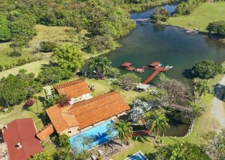 Nascente, cachoeiras e aventura: conhe&ccedil;a a Fazenda Ceita Cor&ecirc;