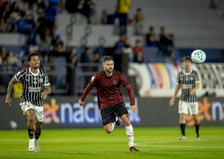 Corinthians vence Bragantino por 2 a 0 e sobe para 7&ordm; no Brasileir&atilde;o