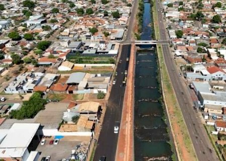 Prefeitura inicia recapeamento em trecho da Avenida Ernesto Geisel