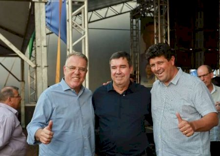 Em campanha, Riedel re&uacute;ne prefeitos e lideran&ccedil;as para alinhar apoio eleitoral