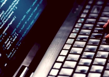 Falsos anúncios sobre Desenrola Brasil enganam usuários nas redes
