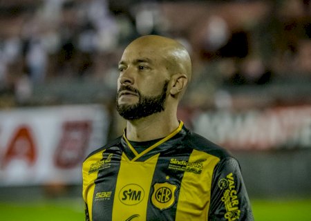 Ex-artilheiro do Gauchão detalha vício em apostas: "O que me derrubou foi o cassino"