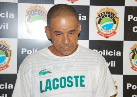 Velho conhecido da pol&iacute;cia, estelionat&aacute;rio &eacute; preso com 13 cart&otilde;es de terceiros