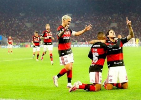 Flamengo bate Cruzeiro no Maracan&atilde; e avan&ccedil;a &agrave;s quartas da Libertadores