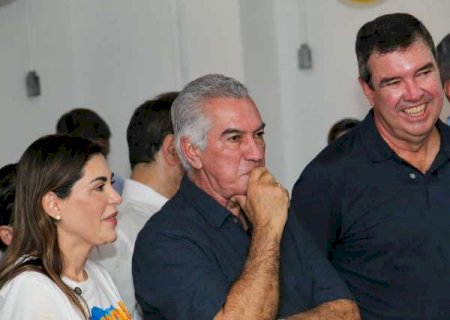 Riedel come&ccedil;a campanha corpo a corpo: "De hoje at&eacute; outubro, estamos na rua"
