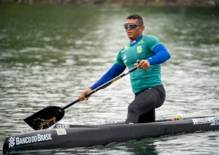 Isaquias Queiroz conquista medalha de ouro no Mundial de Canoagem
