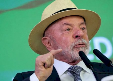 Atitude irresponsável, diz Lula após revogação de visto de embaixadora