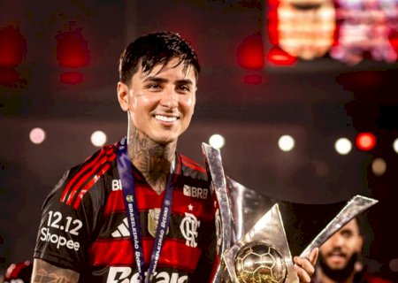 Empresário revela acordo para renovação de Pulgar no Flamengo: "Continuar fazendo história aqui"