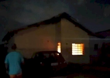 Ap&oacute;s briga, casa pega fogo duas vezes em condom&iacute;nio do Nova Lima