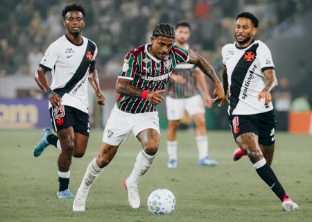 John Kennedy tem lesão no joelho e desfalca Fluminense na Libertadores