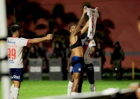 Bahia vence cl&aacute;ssico contra o Vit&oacute;ria e encerra sequ&ecirc;ncia de empates