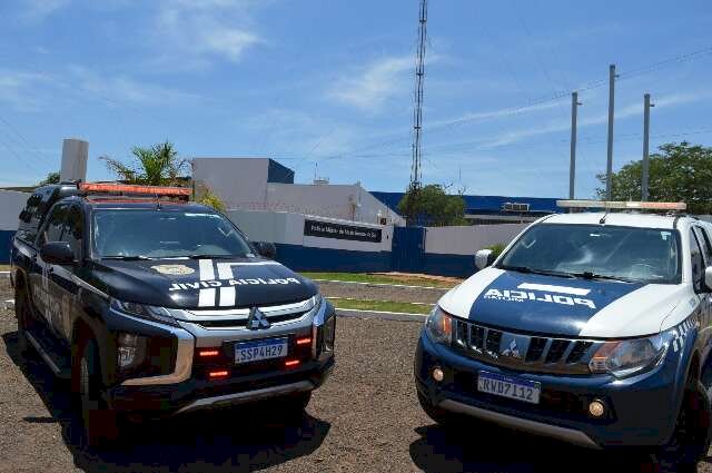 Trio atrai homem para falso conserto, agride e o mant&eacute;m em cativeiro
