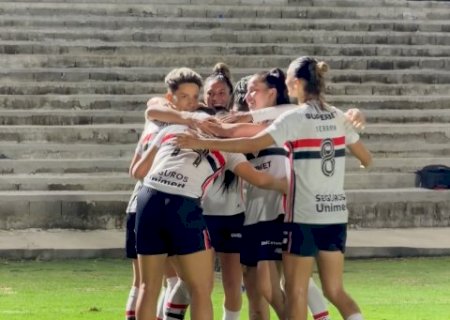 S&atilde;o Paulo faz 3 gols no 2&ordm; tempo e vence Flamengo pela semifinal feminina