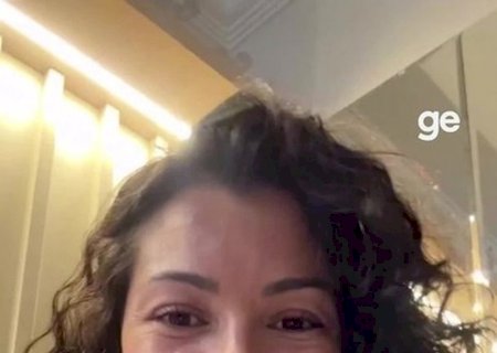 Carolana projeta volta ao vôlei após cirurgias para tratar câncer: "Momentos super desafiadores"
