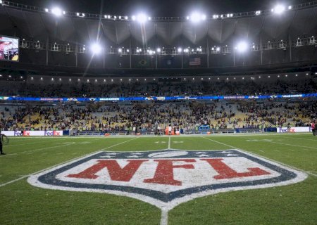 Gramado do Maracanã supera desconfiança e escapa de críticas em jogo da NFL: "Aguentou bem"