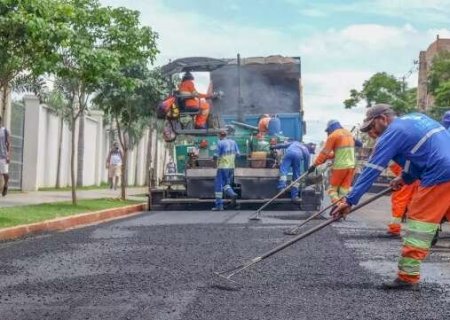 Prefeitura publica contratos de R$ 59,6 milh&otilde;es para asfalto em 6 bairros