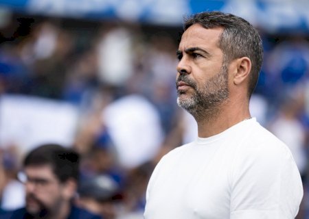 Artur Jorge explica quem bate pênalti no Cruzeiro e responde sobre discussão com torcedor