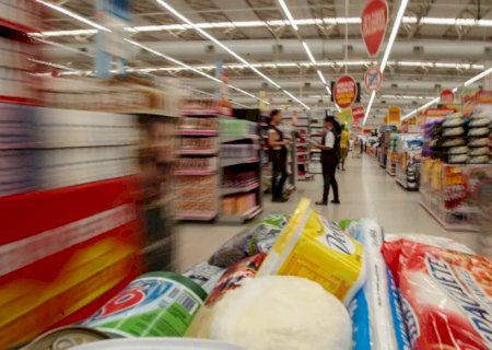 Bolsa Família é reajustado em 15%; medida vale a partir de outubro