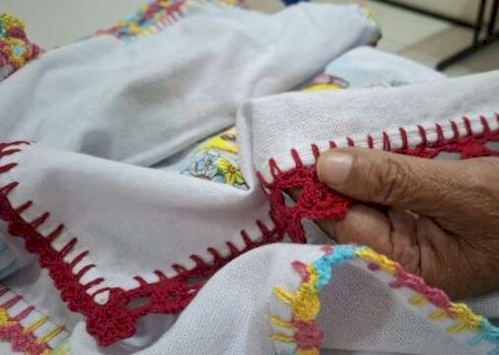 Entre o CAPS, croch&ecirc; e afeto da filha, Andr&eacute; tece uma vida al&eacute;m das drogas
